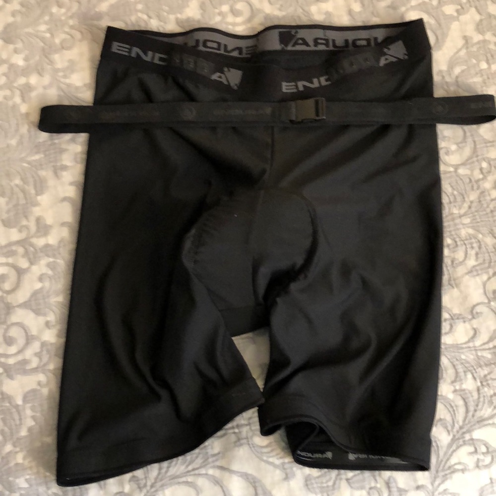 Endura Liner Padded Clickfast Protective Shorts + Belt